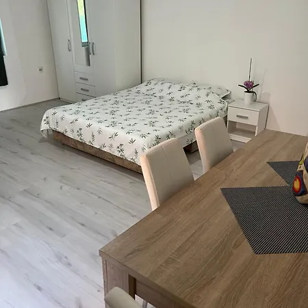 Soni Jagodina- Free Jacuzzi, Private Parking Apartment Jagodina