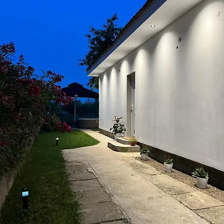 Soni Jagodina- Free Jacuzzi, Private Parking, Pet Friendly Apartman *