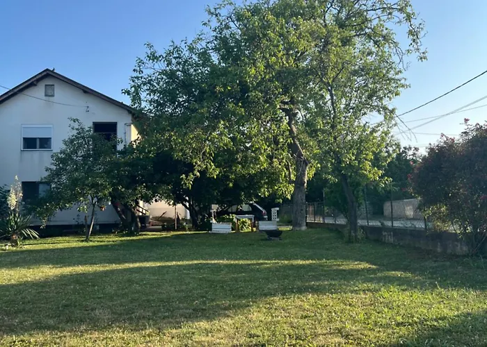 Апартаменты Soni Jagodina- Free Jacuzzi, Private Parking, Pet Friendly Ягодина